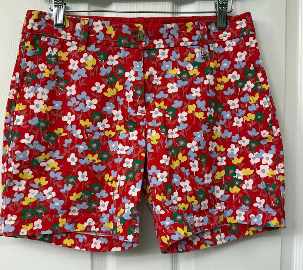 Talbots Girlfriend Chino Shorts red Floral Print Size 2 petite Cottage core